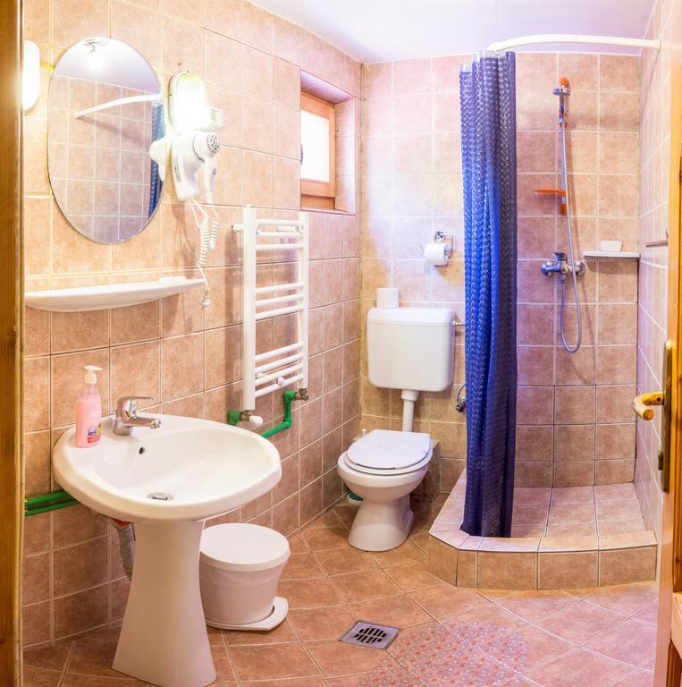 Pensiunea Casa Verde Bucuresti Exteriör bild
