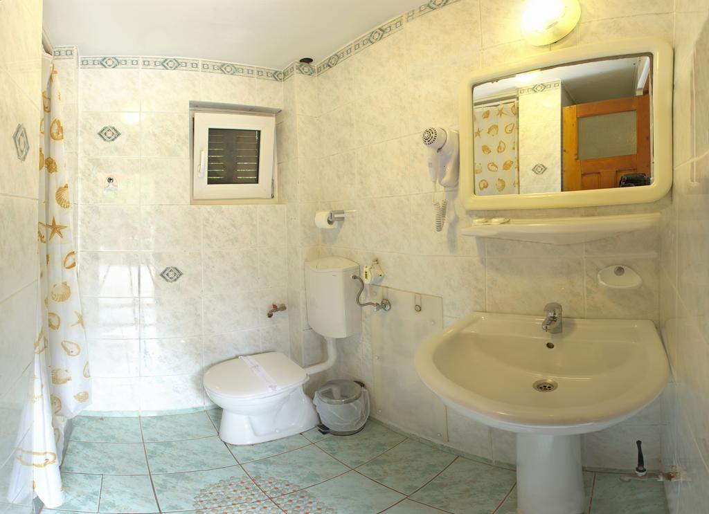 Pensiunea Casa Verde Bucuresti Exteriör bild
